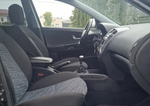 Kia Ceed cena 17999 przebieg: 200000, rok produkcji 2008 z Gostynin małe 407